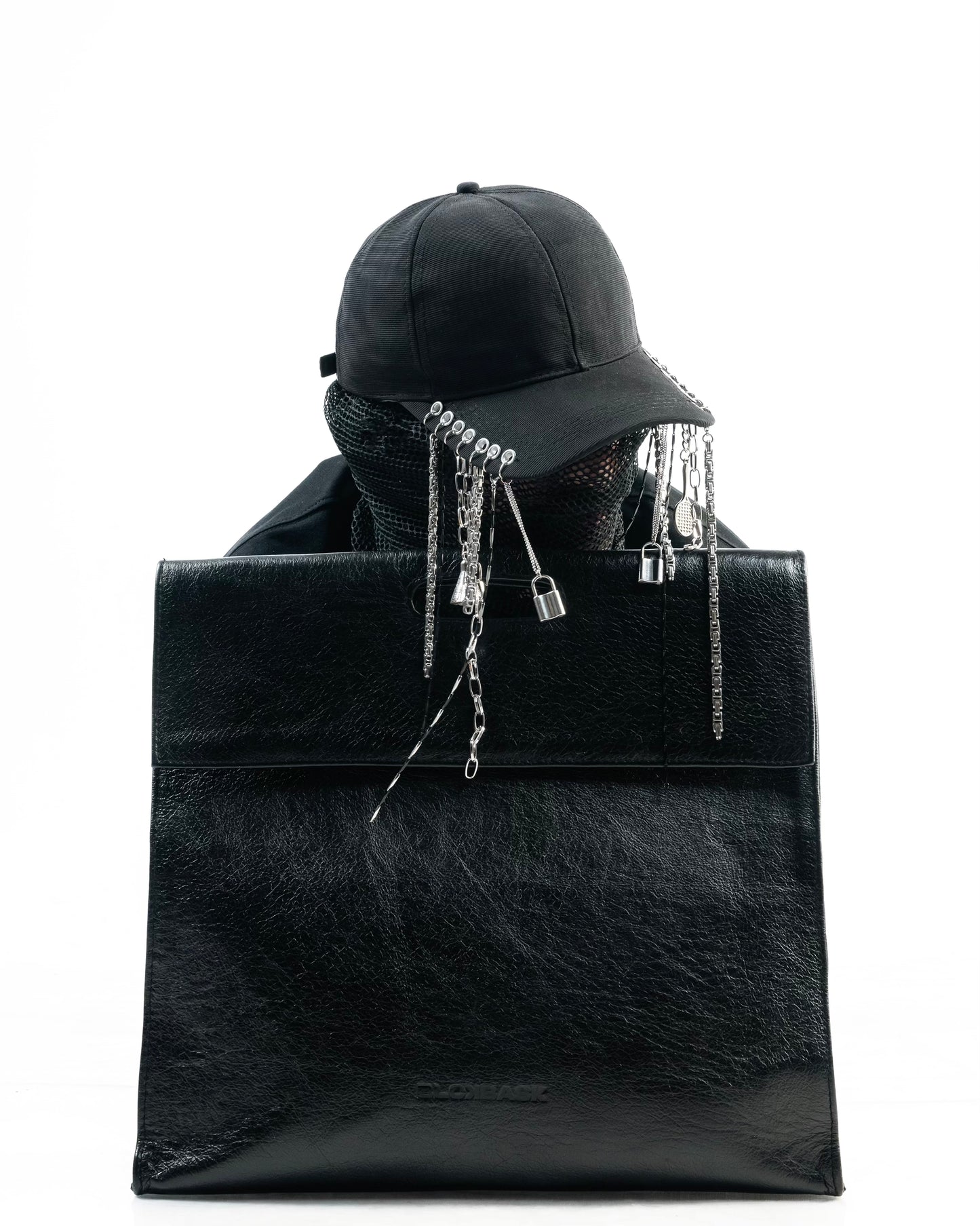 THE CLASSIC LEATHER BAG